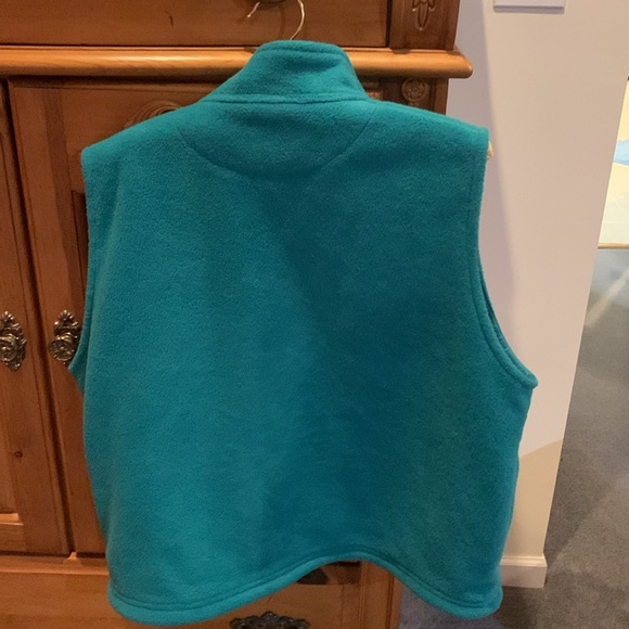 Zip up fleece vest - Picture 2 of 3